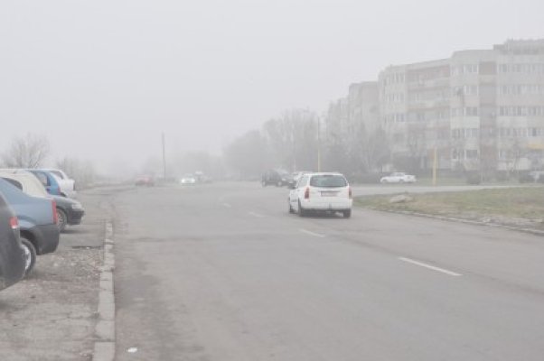 Ce trebuie să ştie şoferii când se află la volan pe timp de ceaţă. Iată ce spun poliţiştii rutieri constănţeni